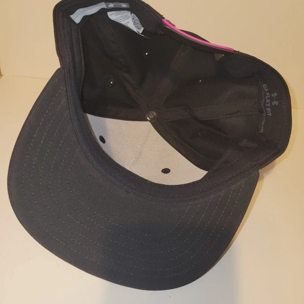 Under‎ Armour UA Flat Fit Snapback Hat Cap Youth OSFA Pink White Black